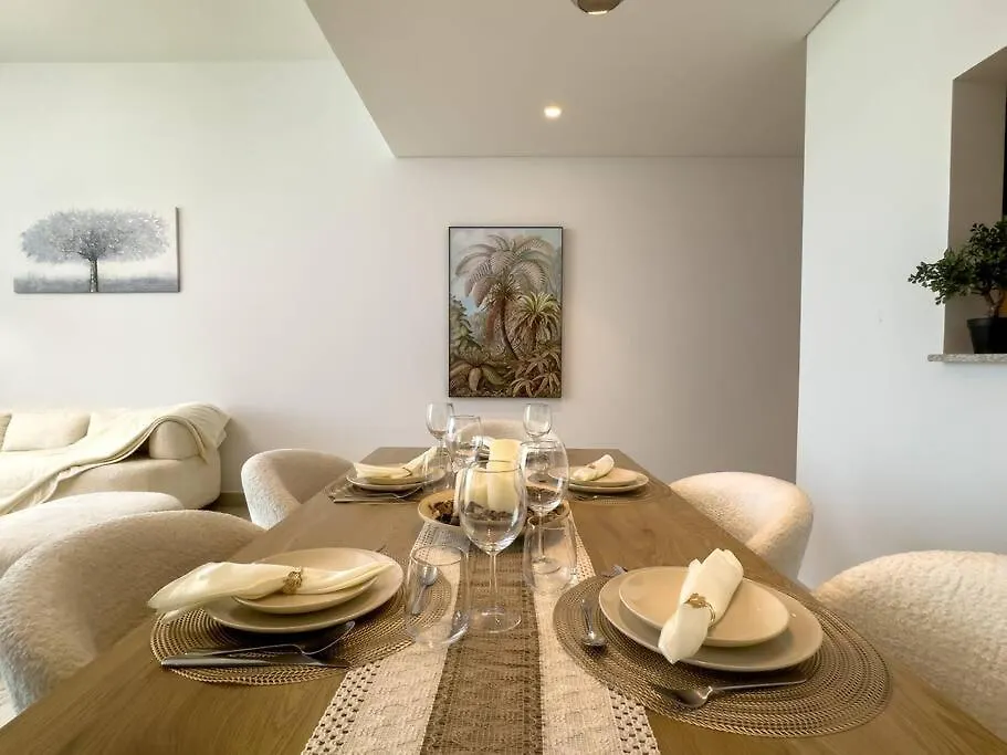 3Br Plus Maids With Full Burj Khalifa Views Dubai Apartment