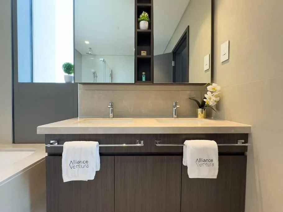 3Br Plus Maids With Full Burj Khalifa Views Dubai