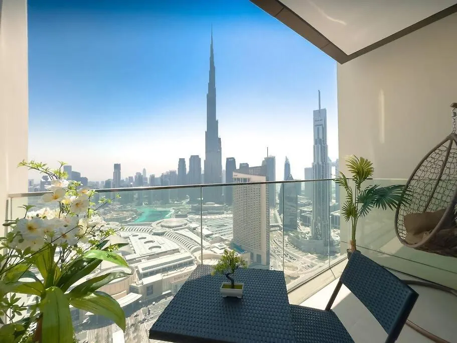 3Br Plus Maids With Full Burj Khalifa Views Dubai Apartment