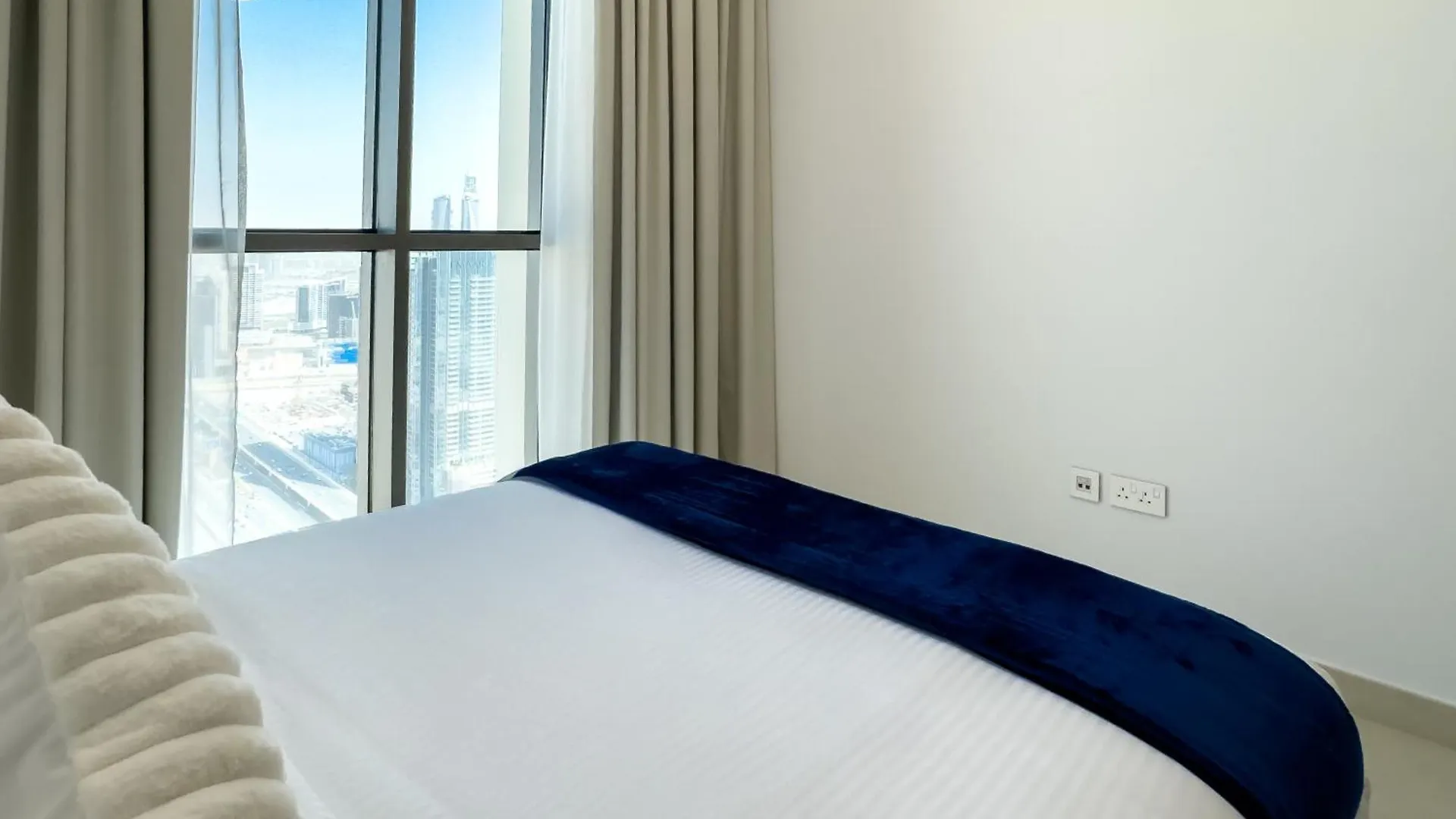 3Br Plus Maids With Full Burj Khalifa Views Dubai
