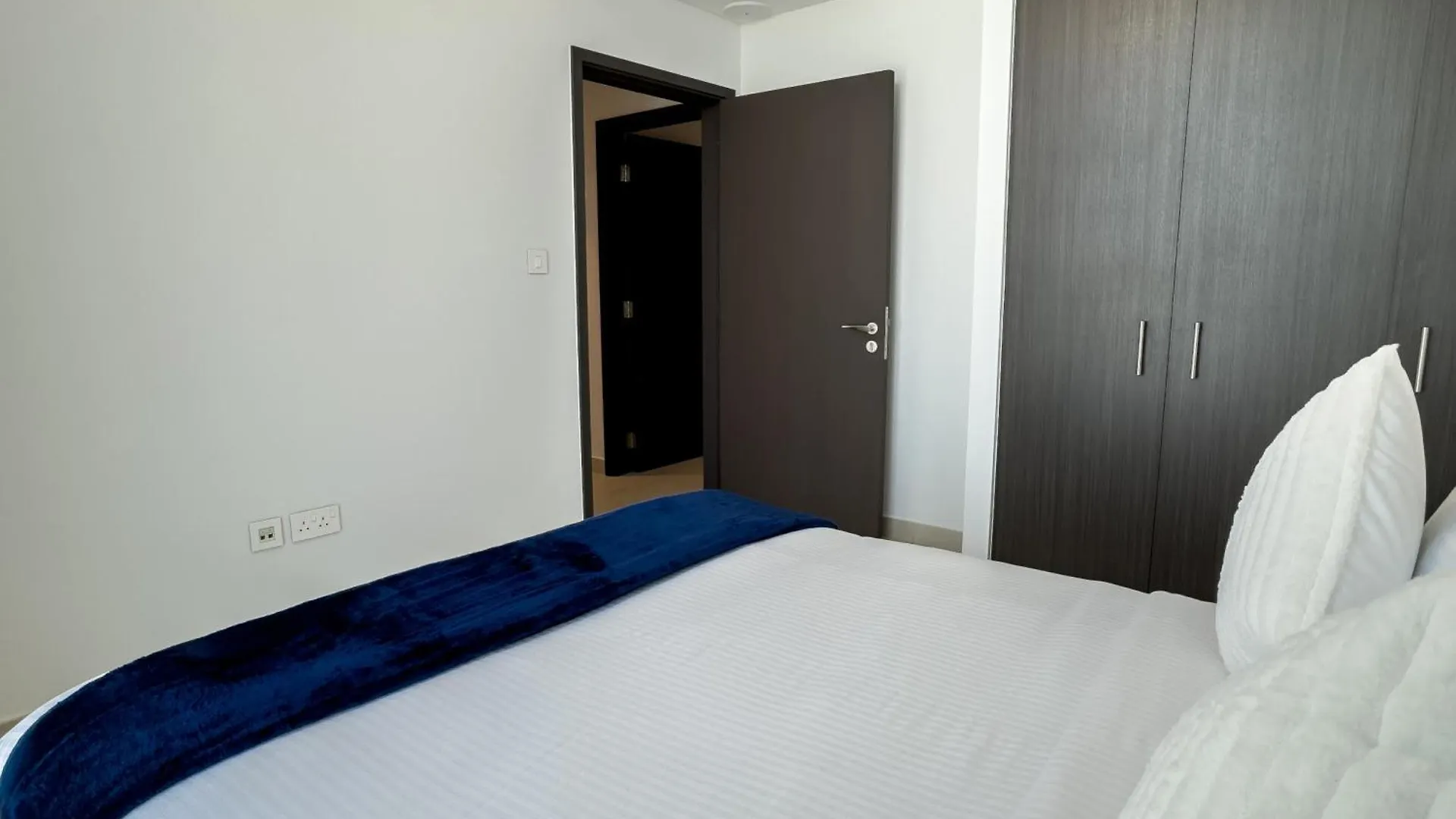 Apartment 3Br Plus Maids With Full Burj Khalifa Views Dubai